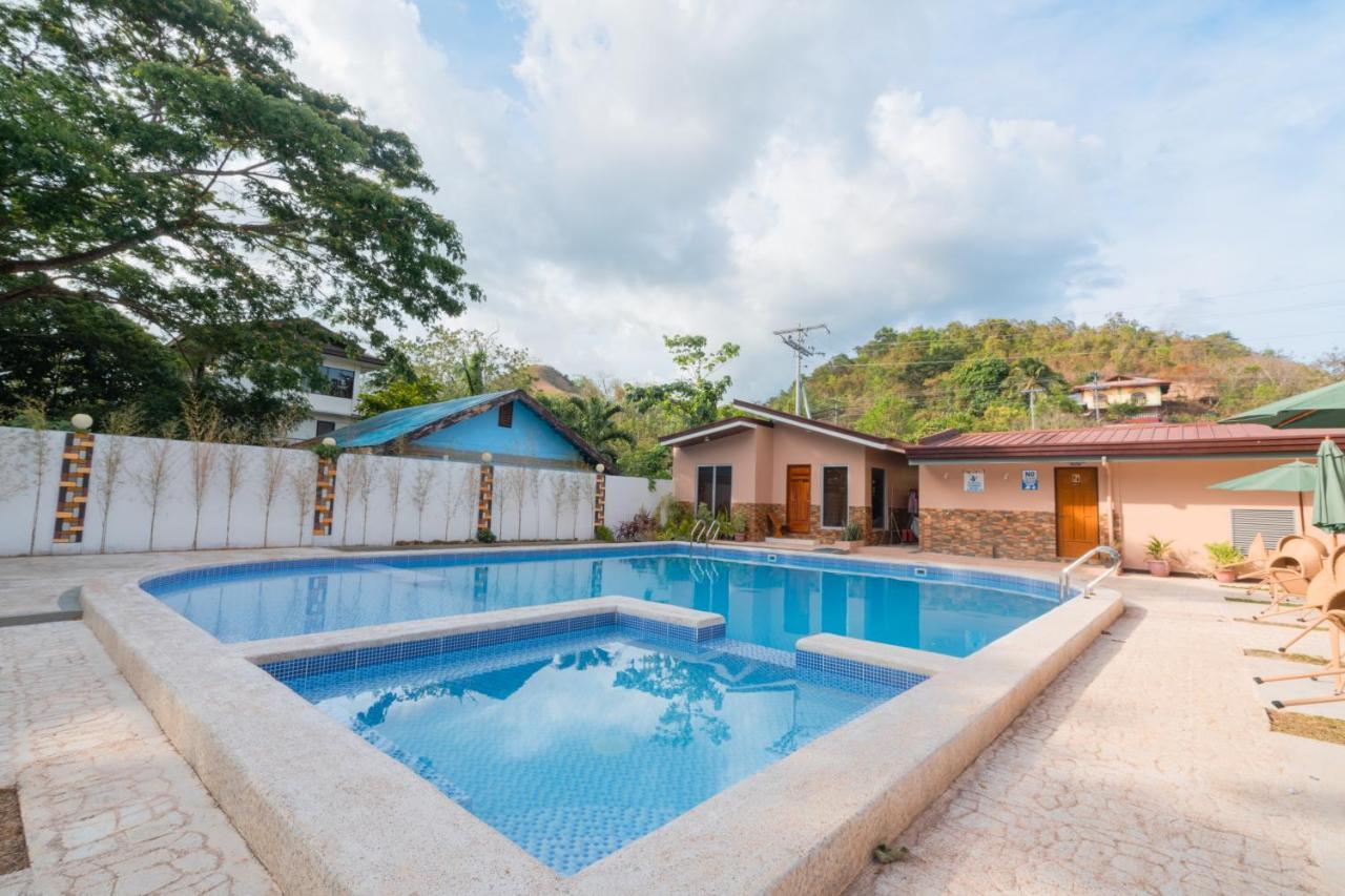 Island Wanderers Inn Coron Exterior photo