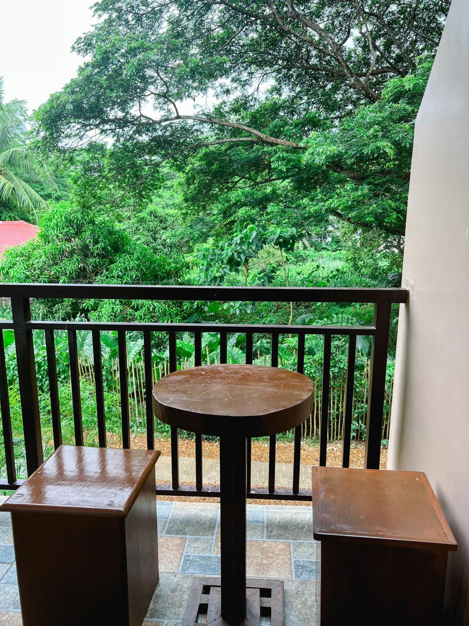 Island Wanderers Inn Coron Exterior photo